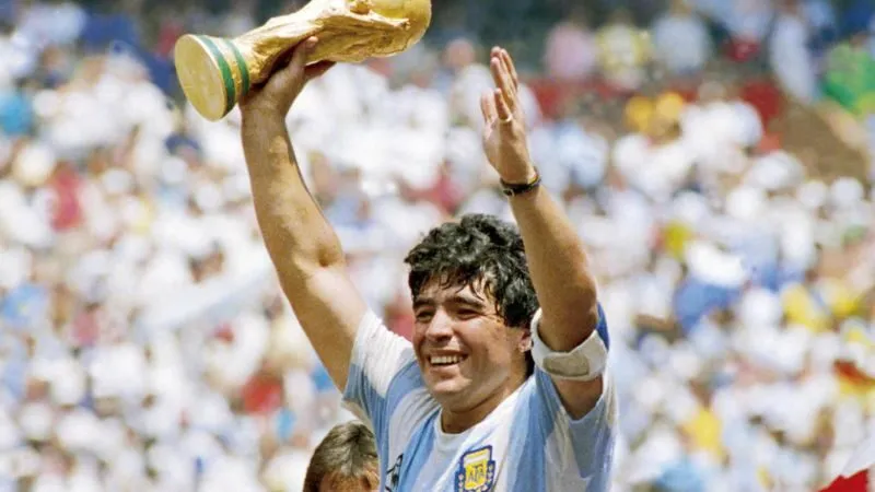 Huyền Thoại Bóng Đá Maradona – Khám Phá Chiến Tích Lẫy Lừng